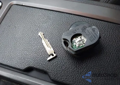 2014 Ford Mustang V6 z USA, uszkodzony, nr VIN 1ZVBP8AMXE5231175